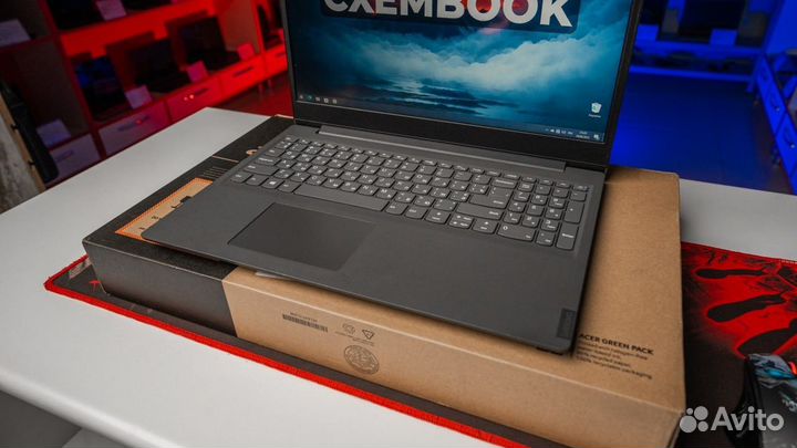 Ноутбук Lenovo 2021г : 8гб, i3-10gen, Full HD IPS