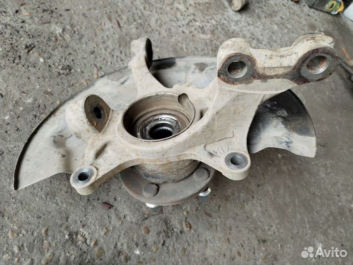 Поворотный кулак перед левый таета камриV50 13г