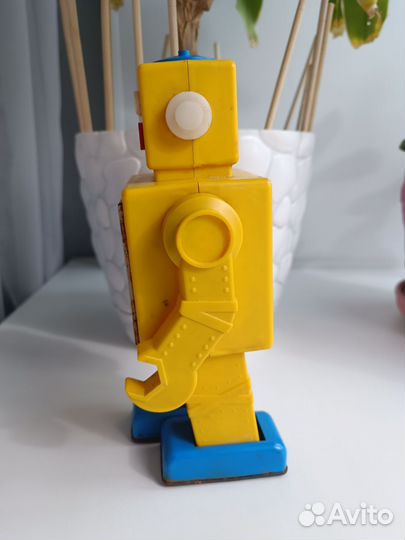 Игрушка заводная, робот 70 - 80 годы СССР. Рабочий