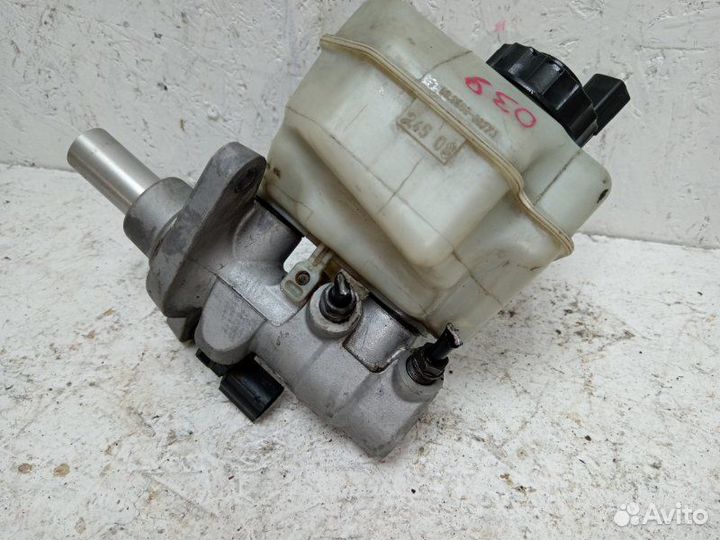 Главный тормозной цилиндр Volkswagen Passat Cc B6