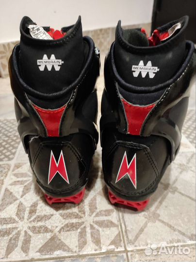 Лыжные ботинки Madshus Hyper JRR 36 размер конек
