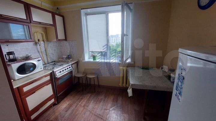 2-к. квартира, 52 м², 9/9 эт.