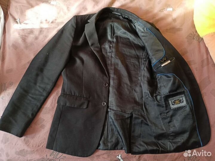 Пиджак школьный и брюки, на рост 160-164