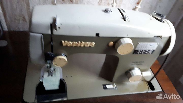 Швейная машина Veritas