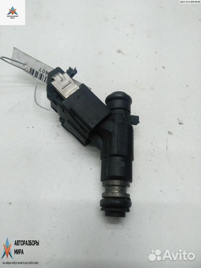 Форсунка Volkswagen Golf 3 1996 030906031E