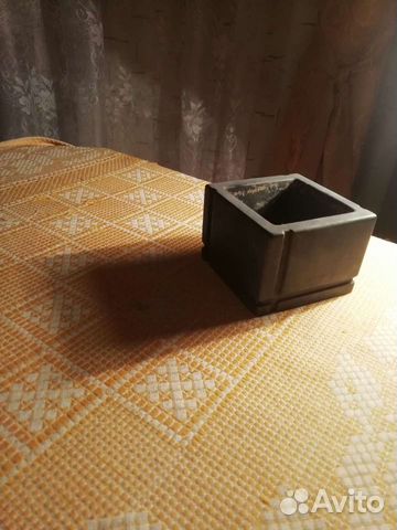 Каменный цветочный горшок