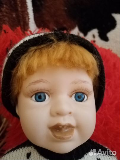 Кукла фарфоровая коллекционная