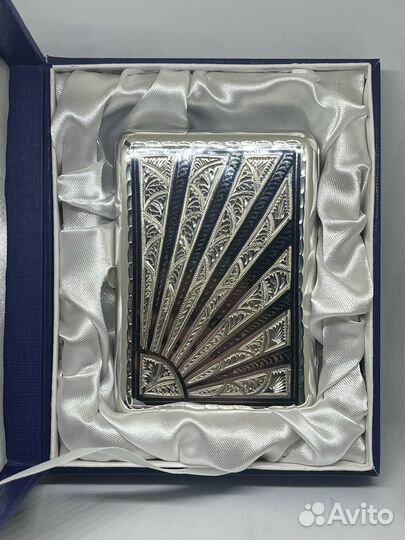 Новый серебряный портсигар