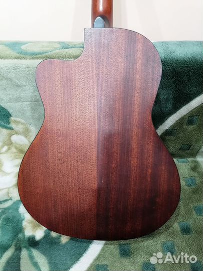 Гитара с комбоусилителем