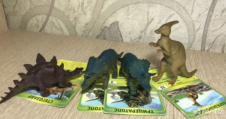 Динозавры с карточками. Коллекция