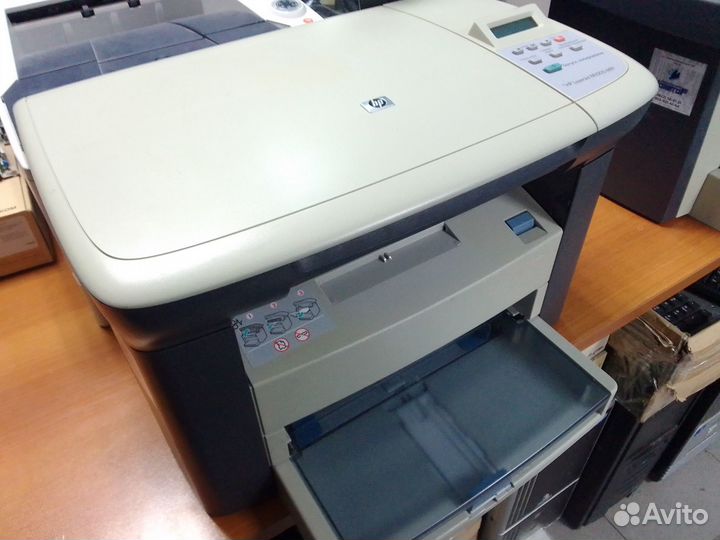 HP LaserJet M1005 MFP (A4, 14стр/мин, 32M, USB2.0)