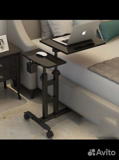 Компьютерный стол,столик для ноутбука