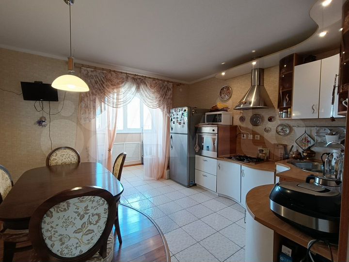 3-к. квартира, 81,1 м², 10/10 эт.