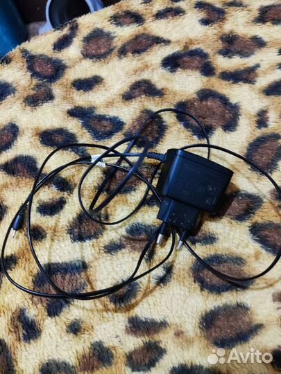 Зарядки,наушники