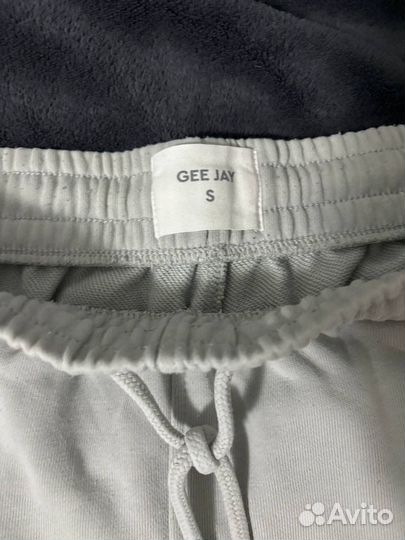 Спортивные штаны