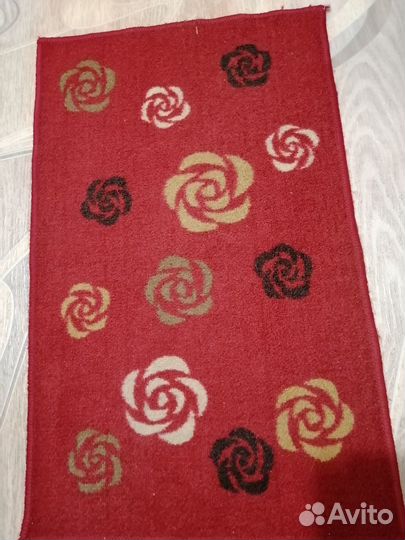 Коврики для ванны и туалета