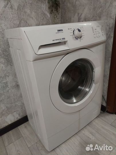 Стиральная машина на запчасти zanussi