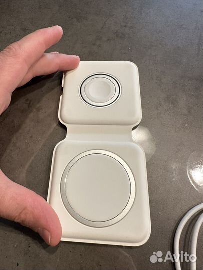 Зарядное устройство Apple MagSafe Duo Charger