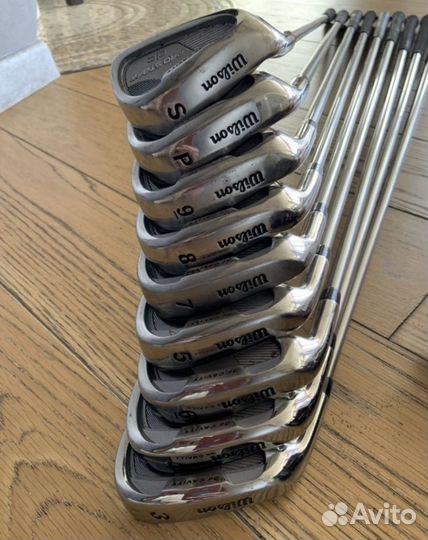 Набор клюшек для гольфа Wilson и Titleist