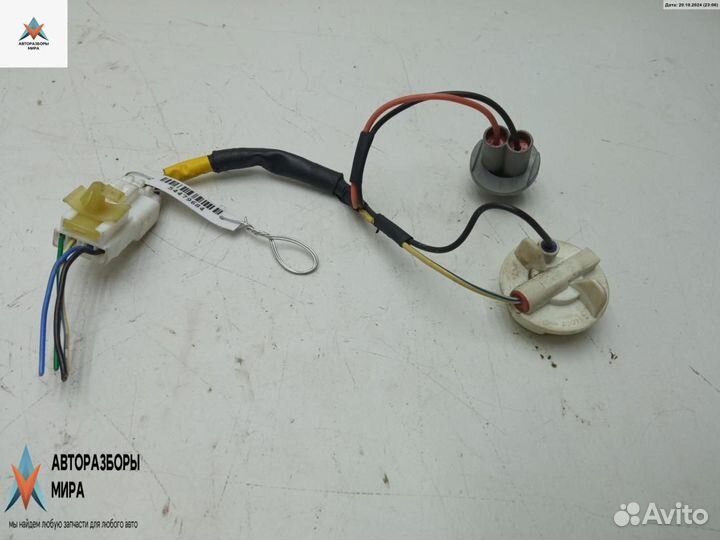 Патрон лампы фонаря Kia Carens 2 2005