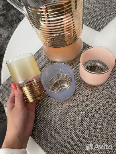 Графин со стаканами