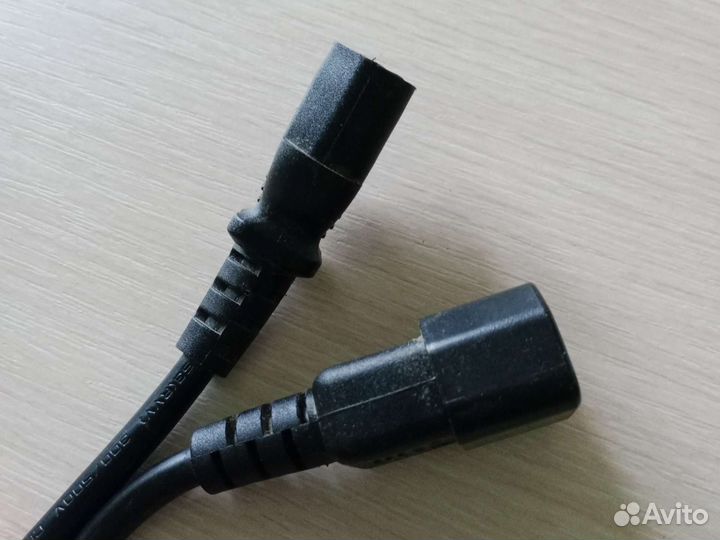 Кабель для компьютера