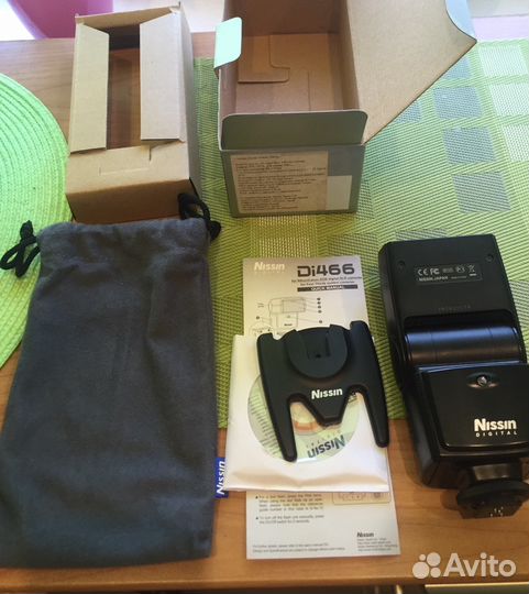 Продам новую фотовспышку Nissin Di466