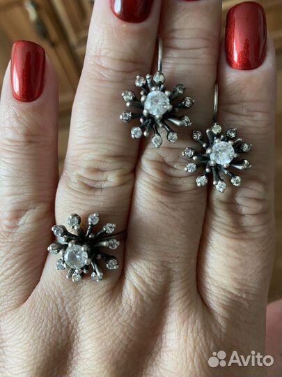 Серебряные наборы, серьги, кольца