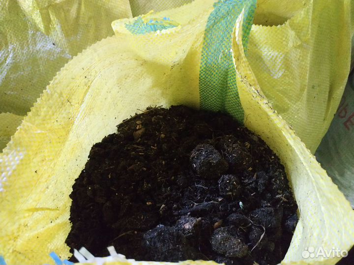 Доставка чернозема в мешках