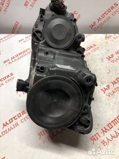 Фара галогеновая правая Volkswagen Polo 6R cbza