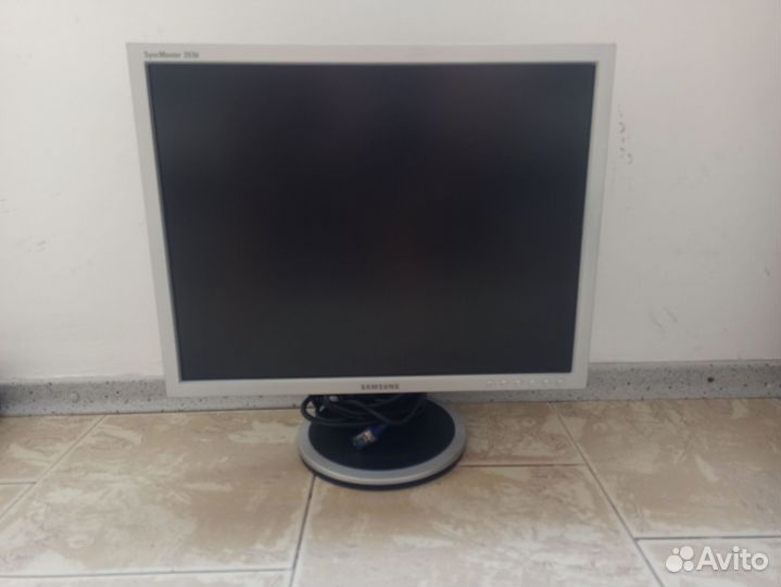 Монитор 20 дюймов Самсунг