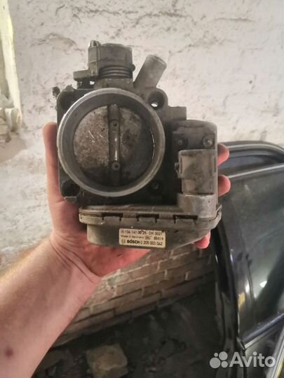 Дроссельная заслонка Mercedes M104 A104 141 0025