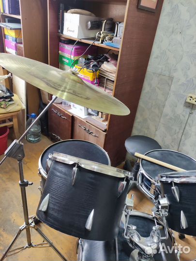 Барабанная ударная установка
