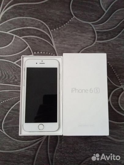 Телефон iPhone 6s