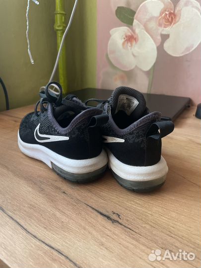 Кроссовки nike