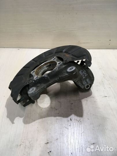 Кулак правый пассат фольксваген Б6