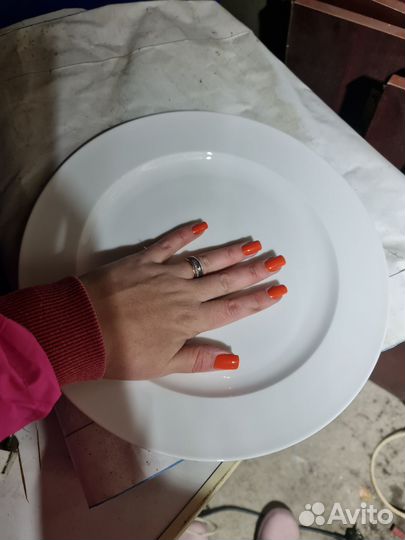 Набор больших тарелок для подачи блюд