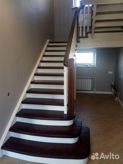 Столяр - установщик лестниц