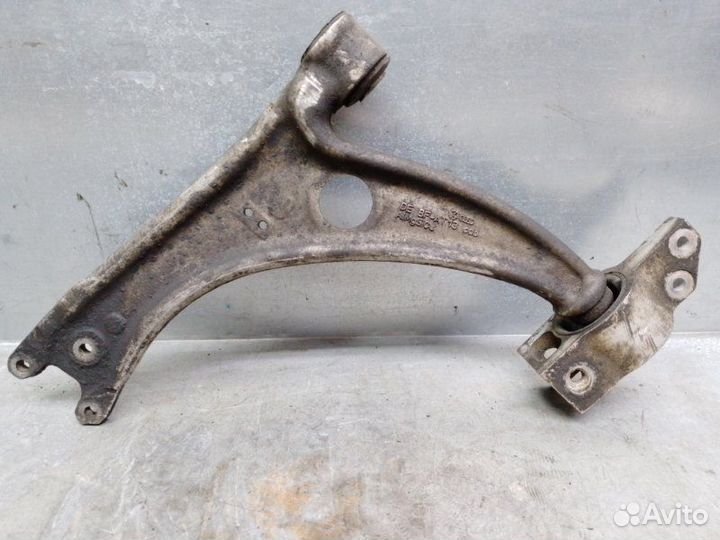 Рычаг передний Volkswagen Passat B6 2005-2010