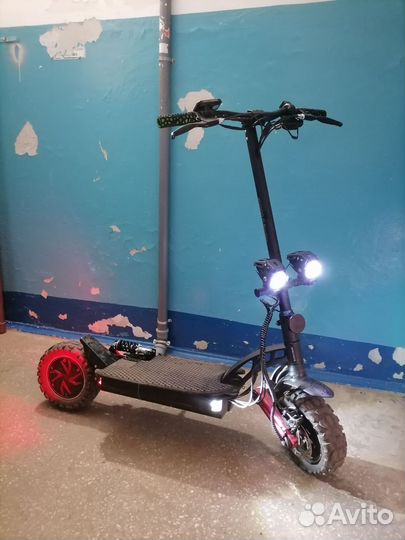 Продаю электросамокат kugoо g бустер