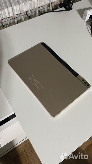 Хороший Планшет диагональ 28 см, память 12/512