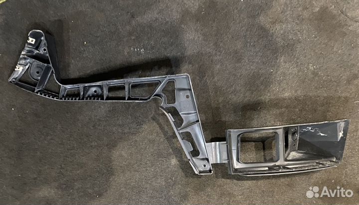 Правый кронштейн заднего бампера Ford Mondeo 4