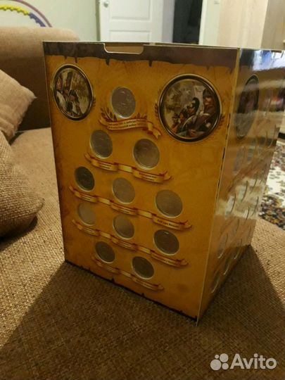 Коллекционный альбом монет