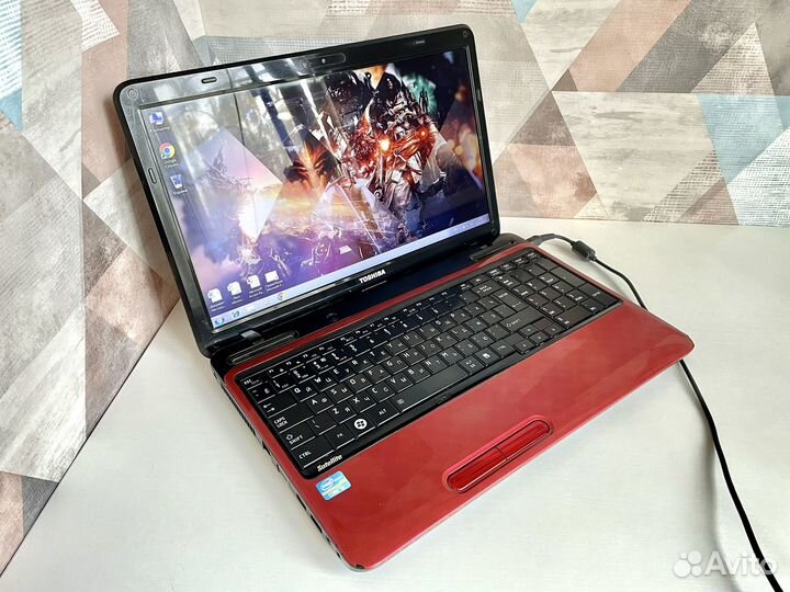 Ноутбук Toshiba Core i3/GeForce GT525M/8Гб озу