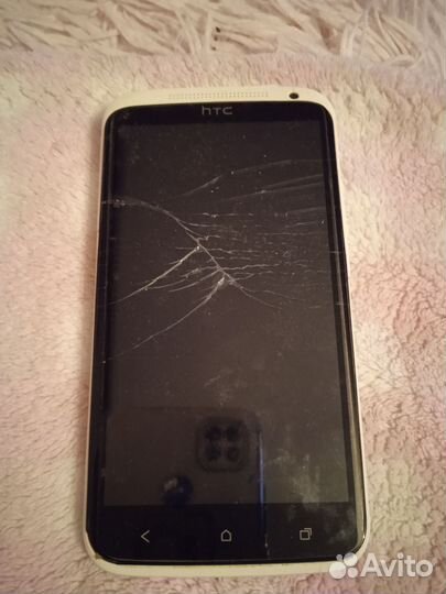 Телефон HTC One X