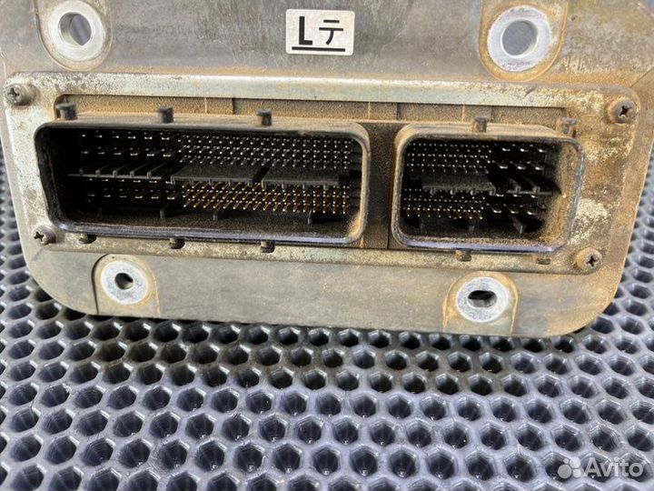 Блок управления двс Lexus Lx570