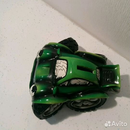 Копилка в виде машинки