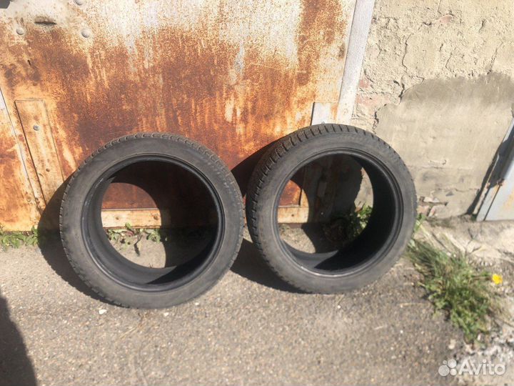 Bridgestone Blizzak Revo1 235/45 R17