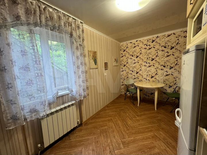 1-к. квартира, 50 м², 1/2 эт.