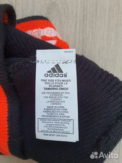 Легкая шапка adidas